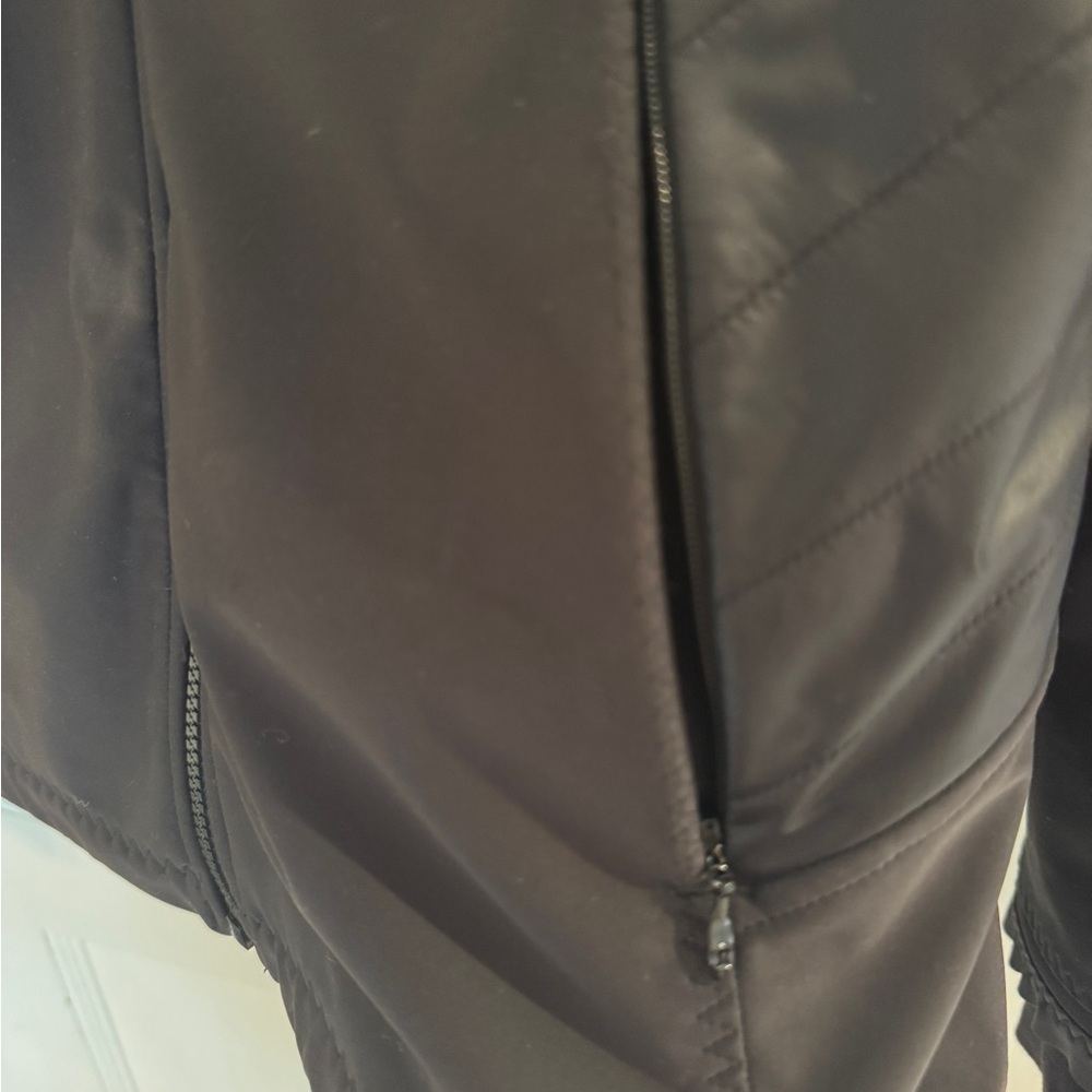 Lululemon Black Wind Runner Soft Shell Jacket 6 - image 5